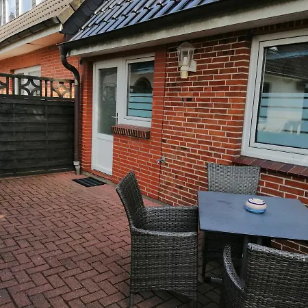 Haus Trossenstek I Apartment Busum Exterior photo